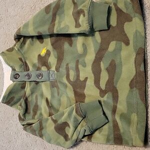 Carter's Pullover Camo Fleece size 6 months